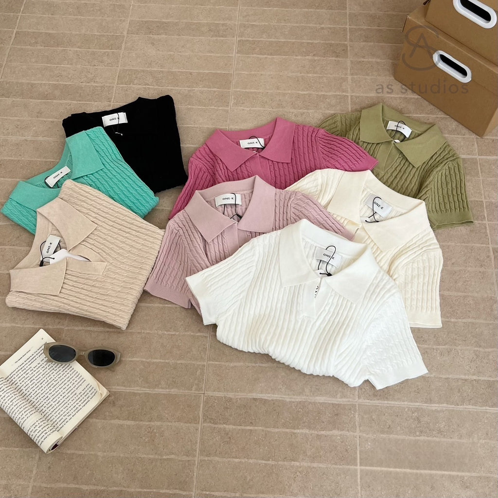 Ribbed Knit Polo Top – Short Sleeve